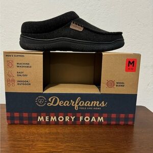 Men’s Dearfoams slippers.  New In box.